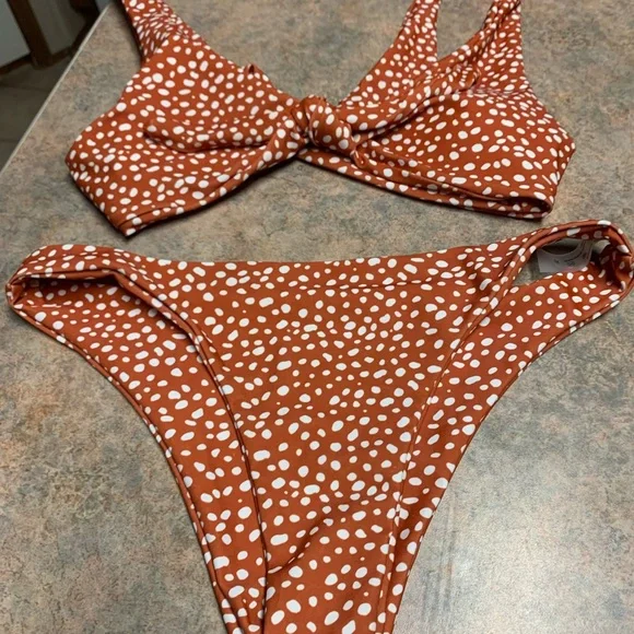Bikini lot
Size small - Picture 4 of 4